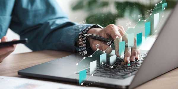 How To Use Quantum Algorithms For Stock Market Insights